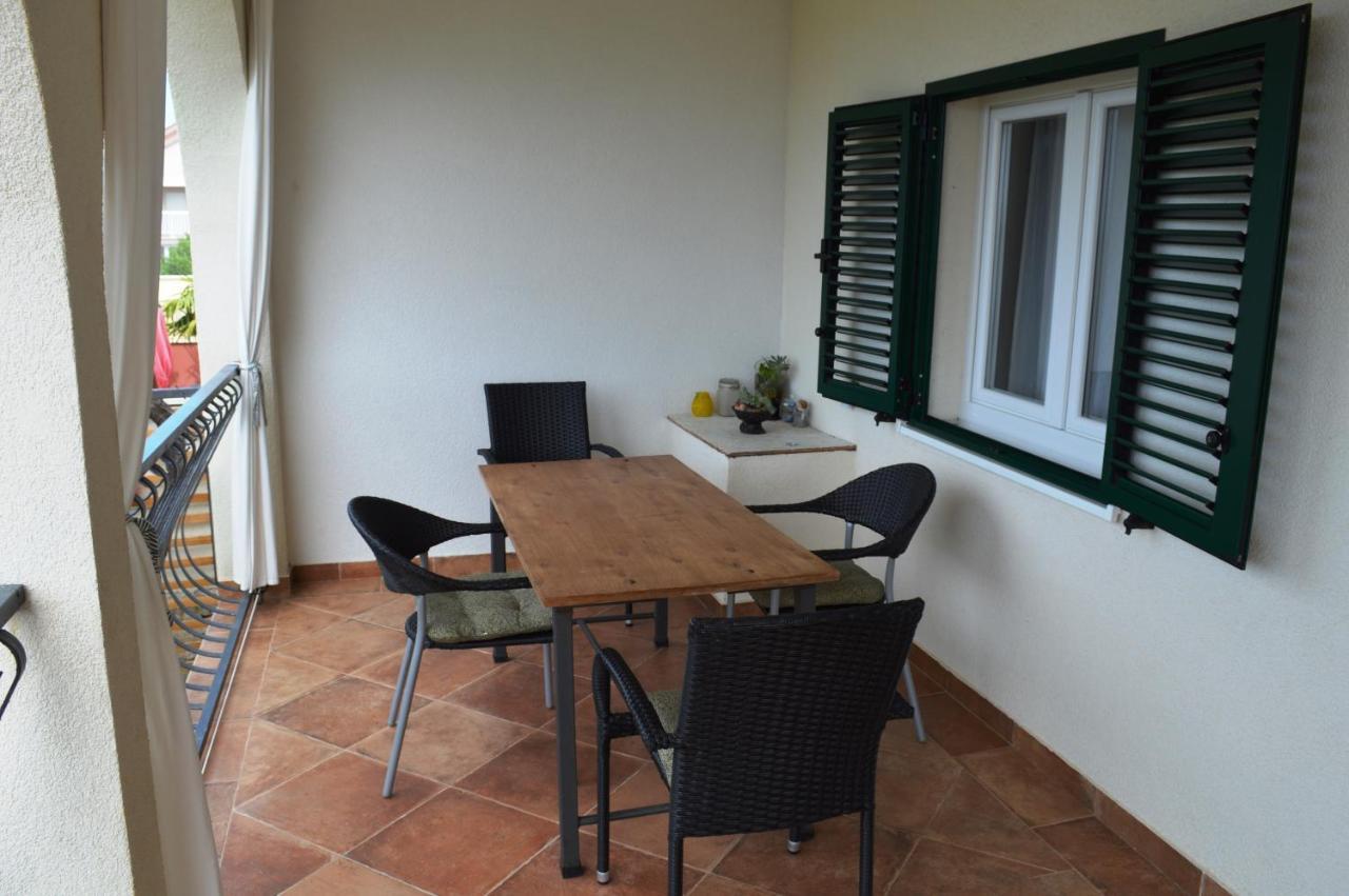 רוגוזניצה Apartments Starshine & Lighthouse מראה חיצוני תמונה