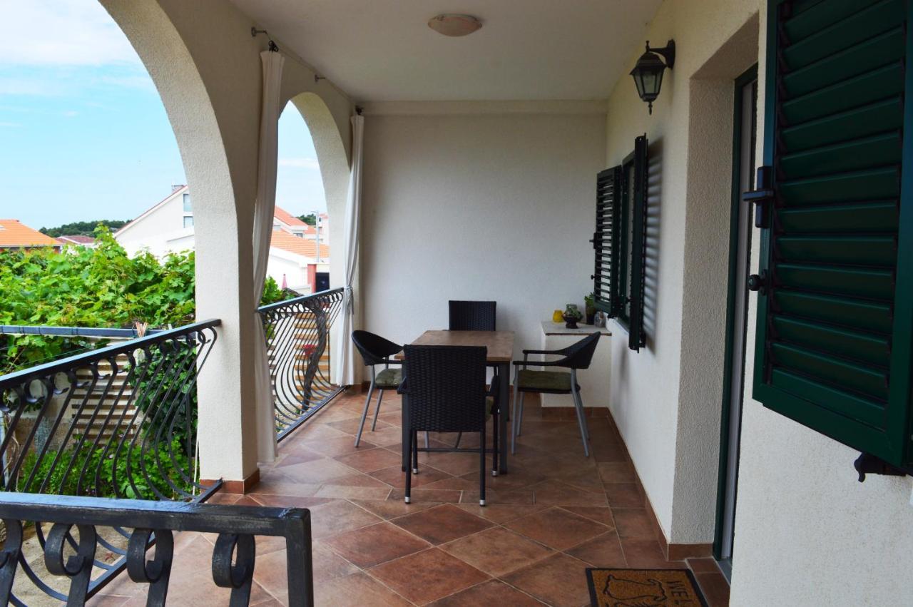 רוגוזניצה Apartments Starshine & Lighthouse מראה חיצוני תמונה